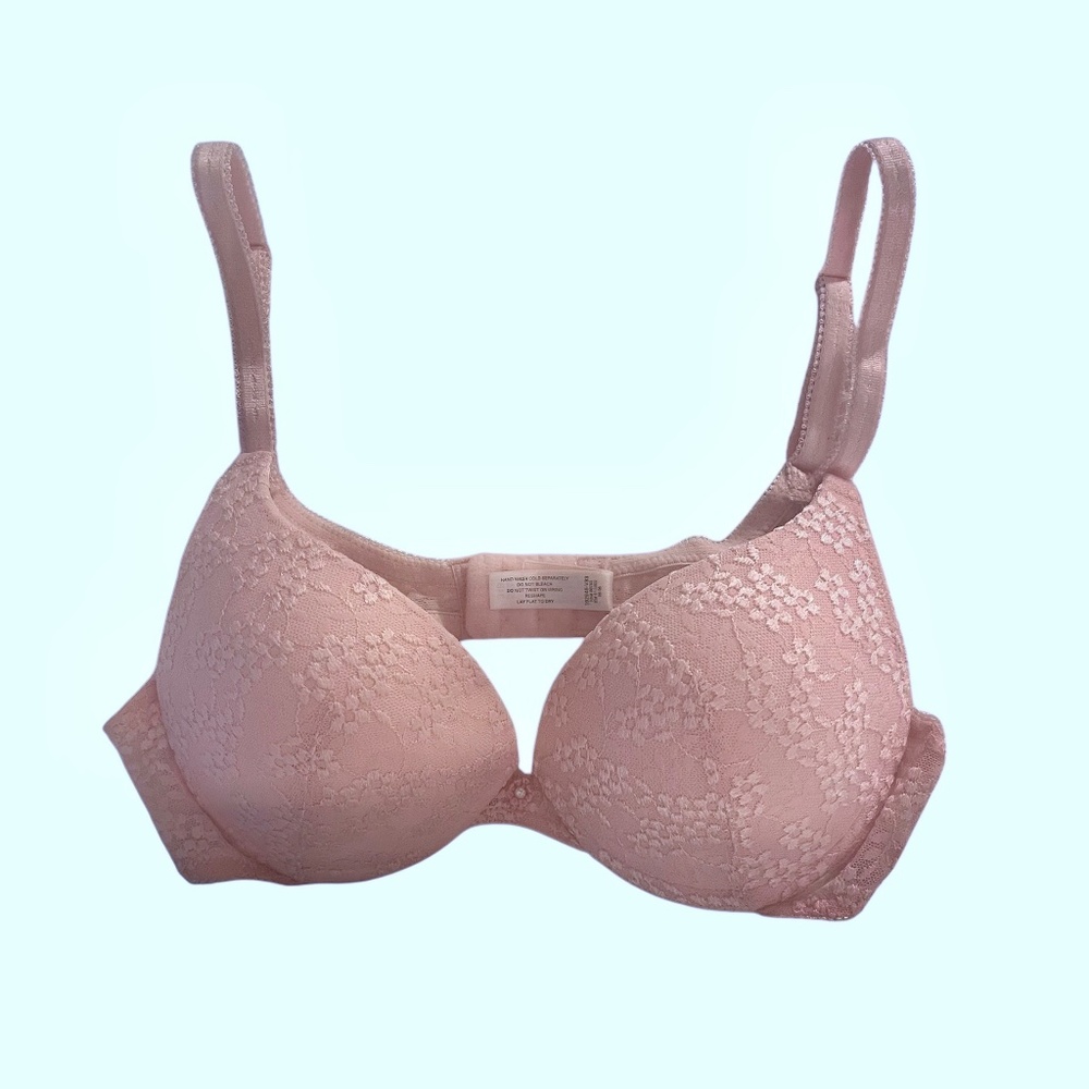Victoria Secret's Pink Lace Push-Up Bra